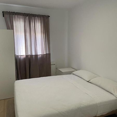 U5 A Estrenar Bien Situado Cerca De Metro Apartment Madrid Exterior photo